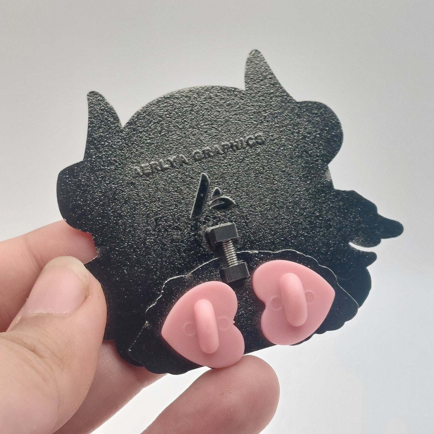 Celadon - Wiggle hard enamel pin